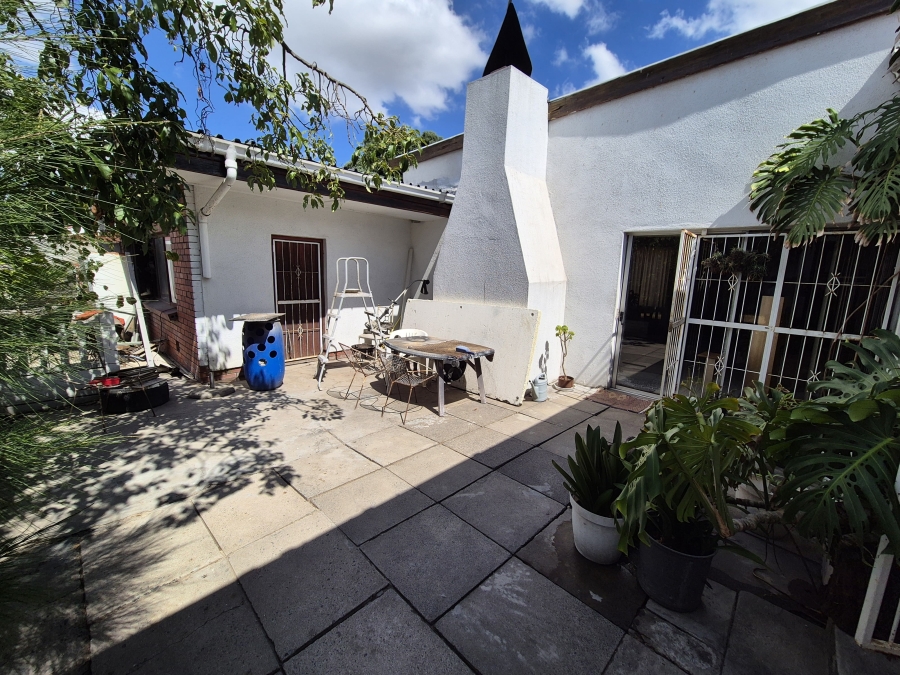 3 Bedroom Property for Sale in Mabille Park Western Cape